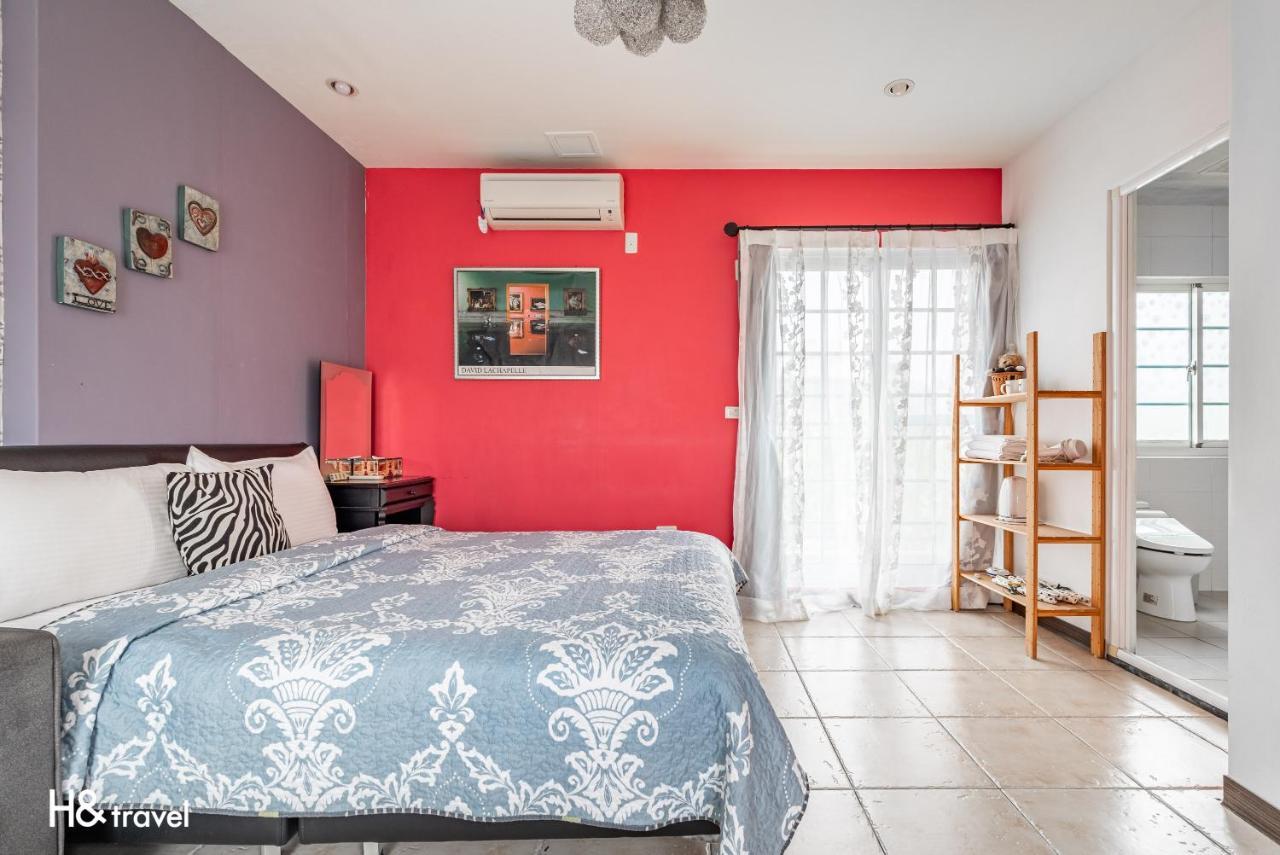 White Cotton Candy Homestay Hualien Buitenkant foto