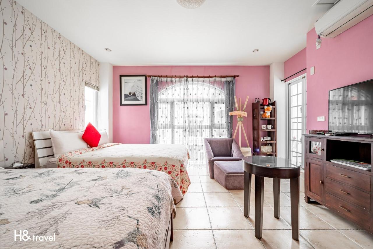 White Cotton Candy Homestay Hualien Buitenkant foto