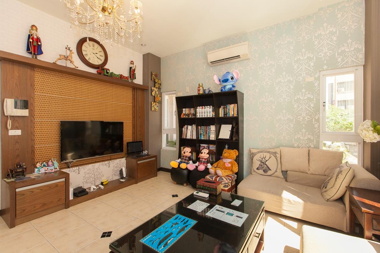 White Cotton Candy Homestay Hualien Buitenkant foto
