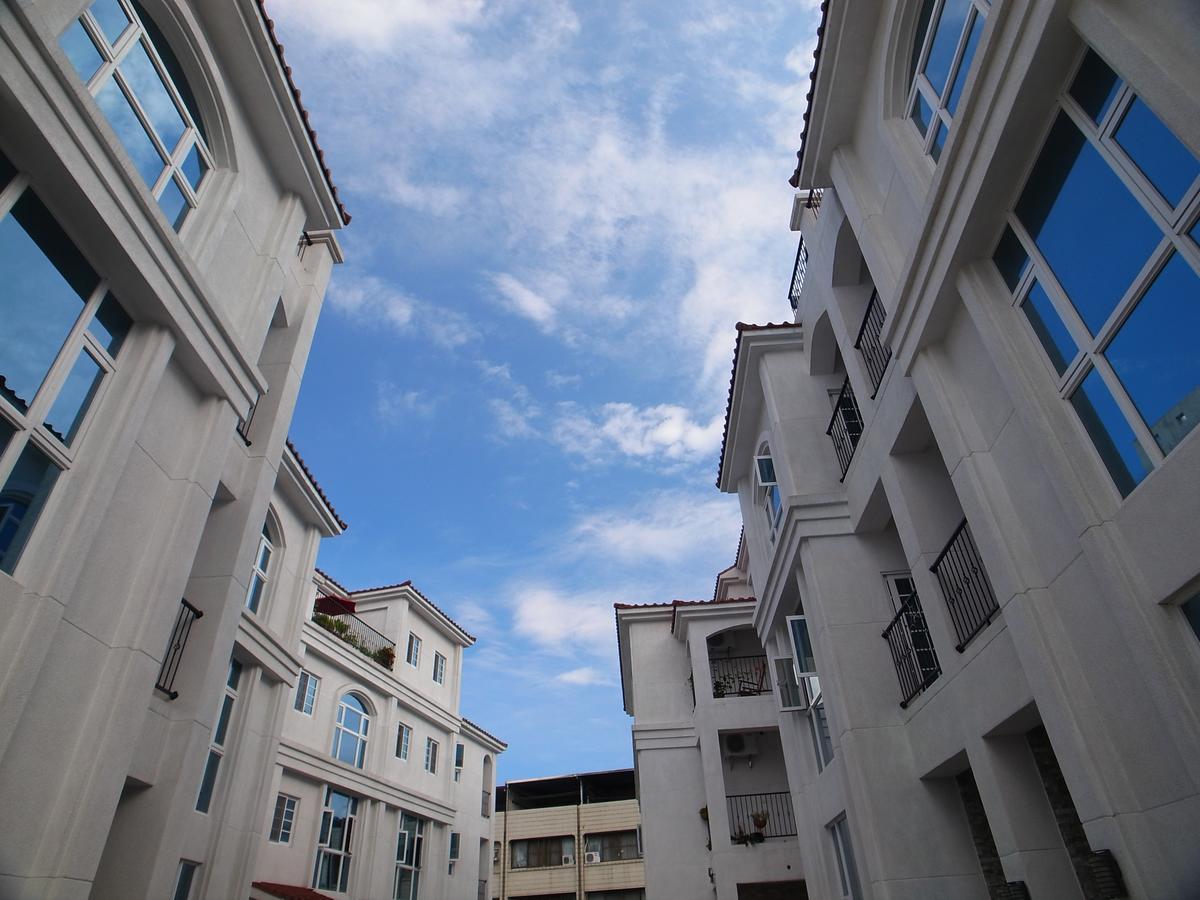 White Cotton Candy Homestay Hualien Buitenkant foto